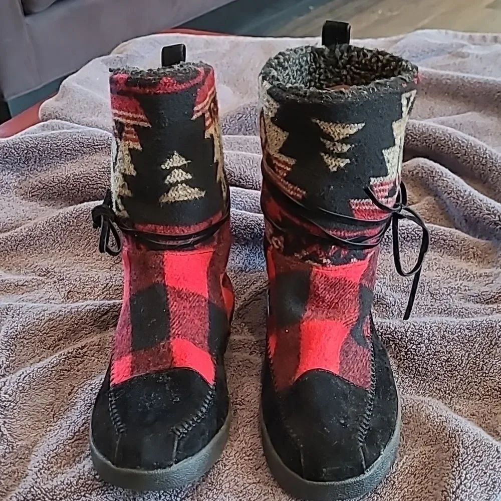 Madden Girl Aztec Boots - Picture 2 of 9